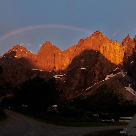 Trollveggen Camping Ондалснес Экстерьер фото
